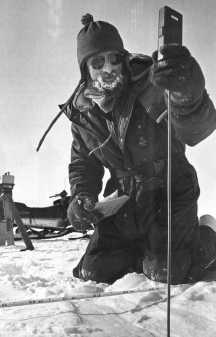 На счету доктора Мэтью Стурма уже свыше тридцати экспедиций в заснеженные районы Арктики и Антарктики (фото с сайта www.crrel.usace.army.mil)