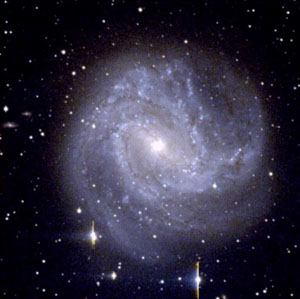 Спиральная галактика M83 (фото с сайта www.racine.ra.it)